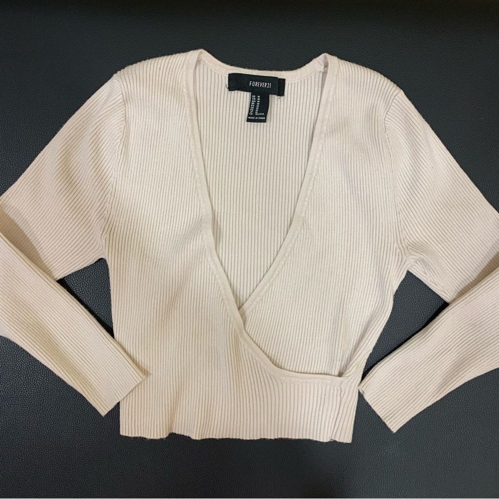 Forever 21 Rib knit long sleeve cropped wrap top